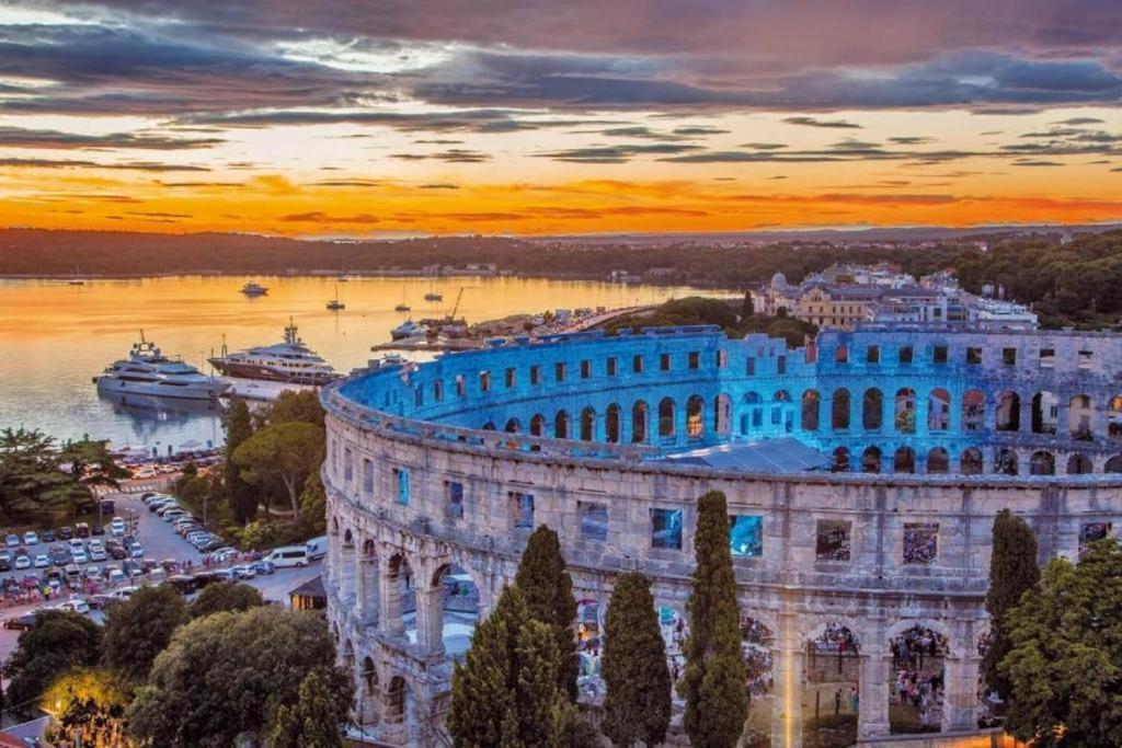 Valdebek 2 Apartment Pula Bagian luar foto